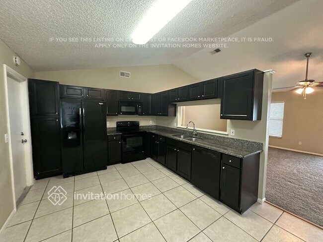 Foto del edificio - 114 Grove Hollow Ct
