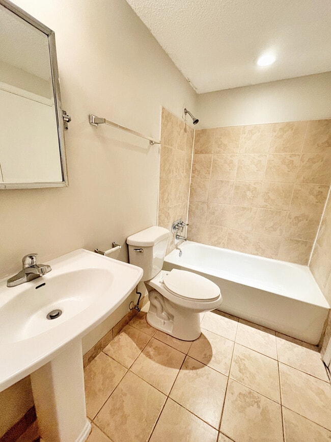 Foto del edificio - 2642 Debbie Ct