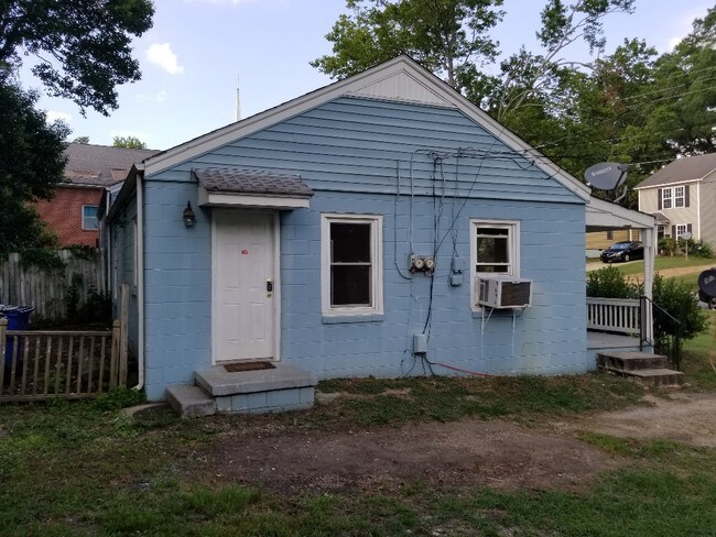 Building Photo - 1114 Holmes St