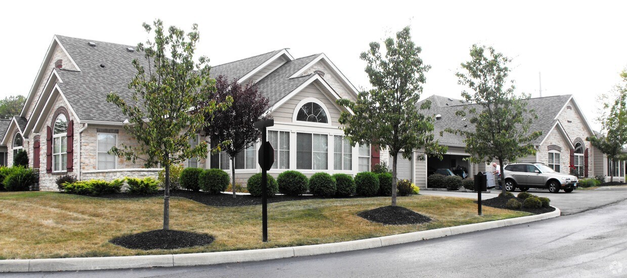 Foto principal - 4-16 Scarborough Village Dr