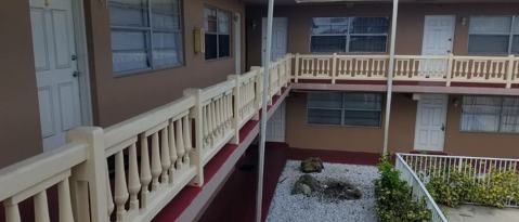 Building Photo - 241 SE 9th Ave