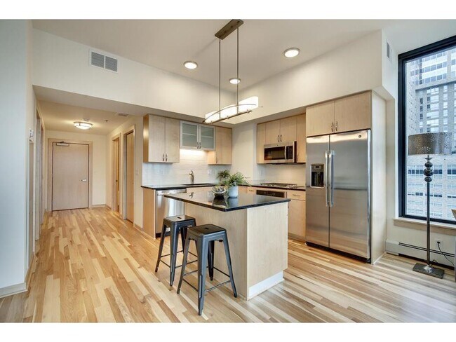 Foto del edificio - 740 Portland Ave