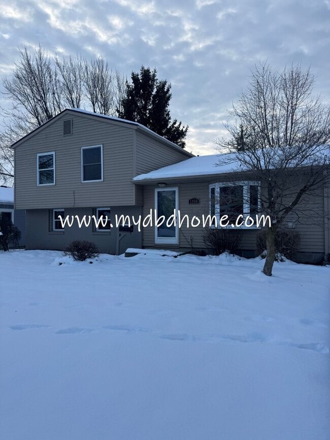 Building Photo - 1350 Bethany Ln