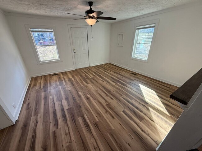 Foto del edificio - Charming 2-Bedroom Home for Rent – Spaciou...