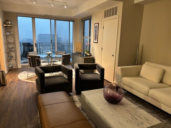 Building Photo - 770 Skokie Blvd