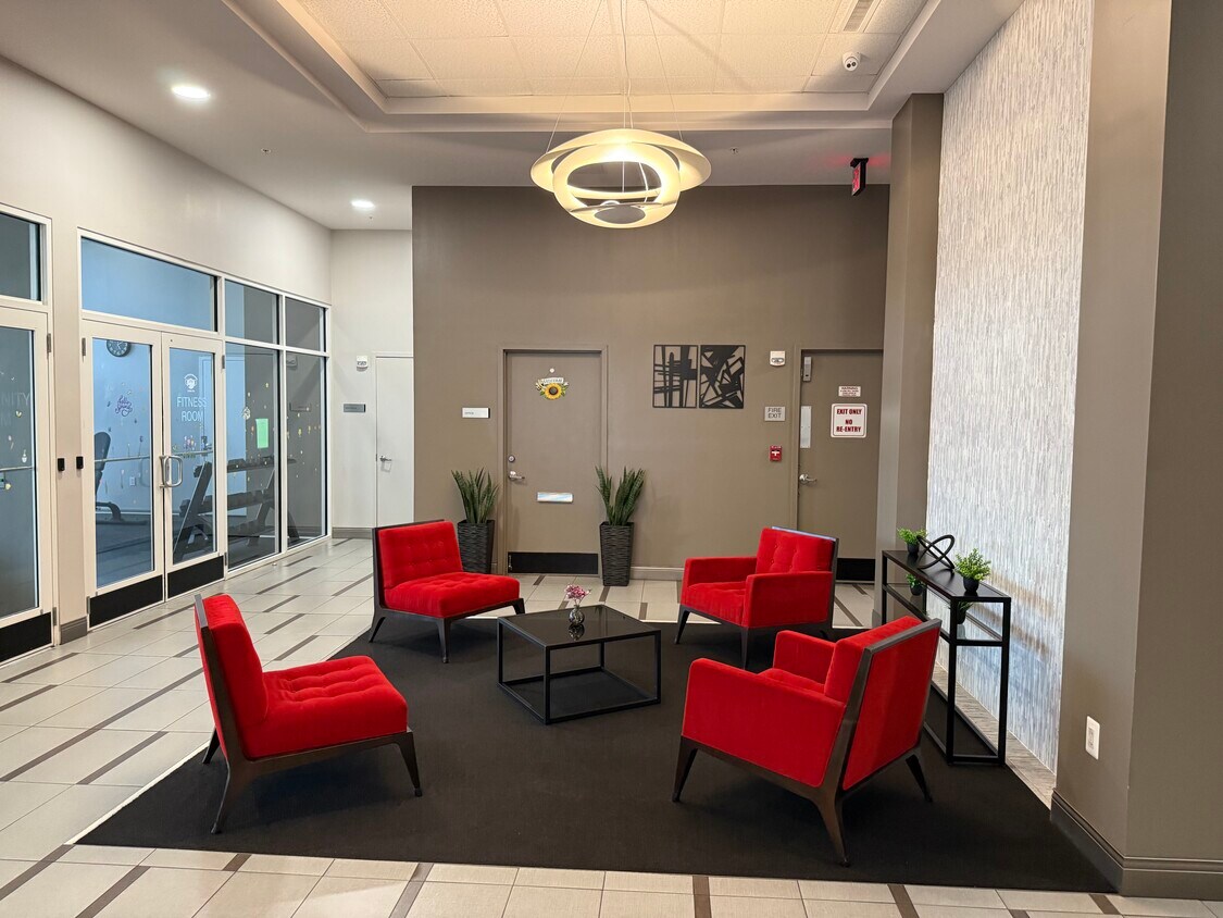 Foto principal - 930 Wayne Ave
