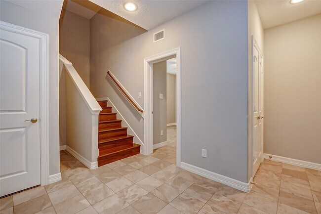 Building Photo - 1174 Hempstead Villa Ln