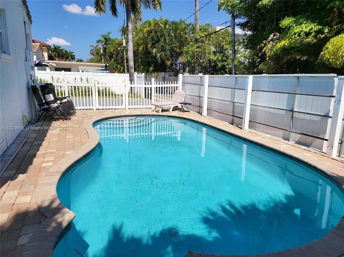 923 Hollywood Blvd, Hollywood, FL 33019 House for Rent in Hollywood