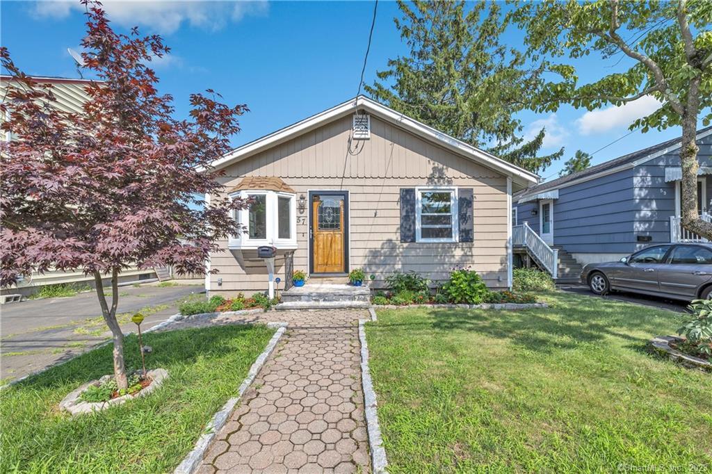 Foto principal - 57 Coolridge Rd