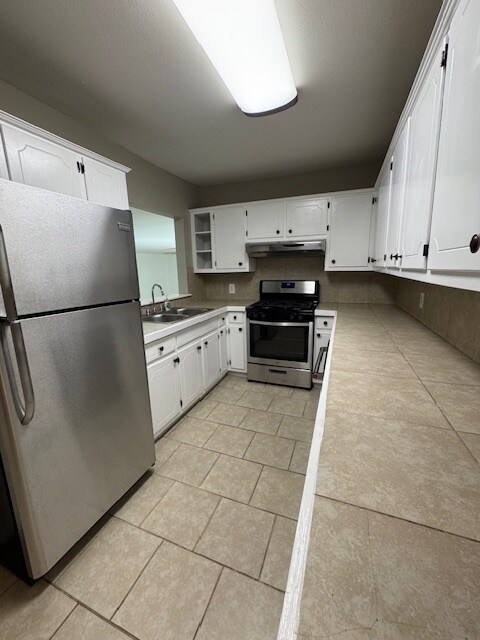 Foto del edificio - 728 Redwater Rd