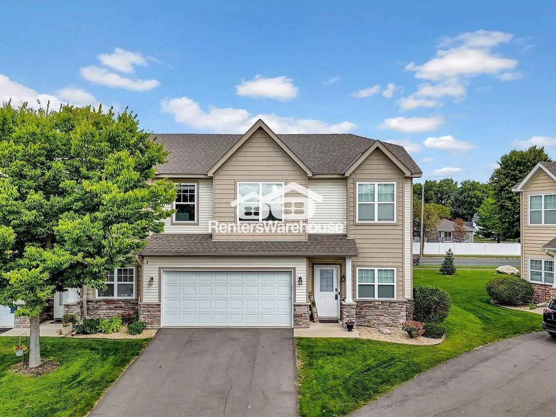 Foto principal - 2664 Vierling Dr E