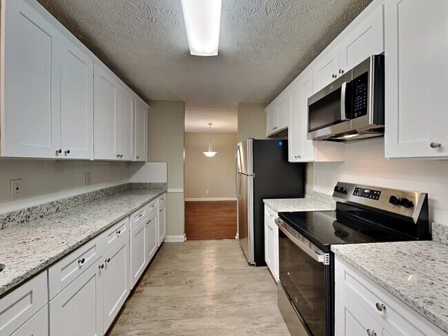 Building Photo - 6700 Cipriano Rd