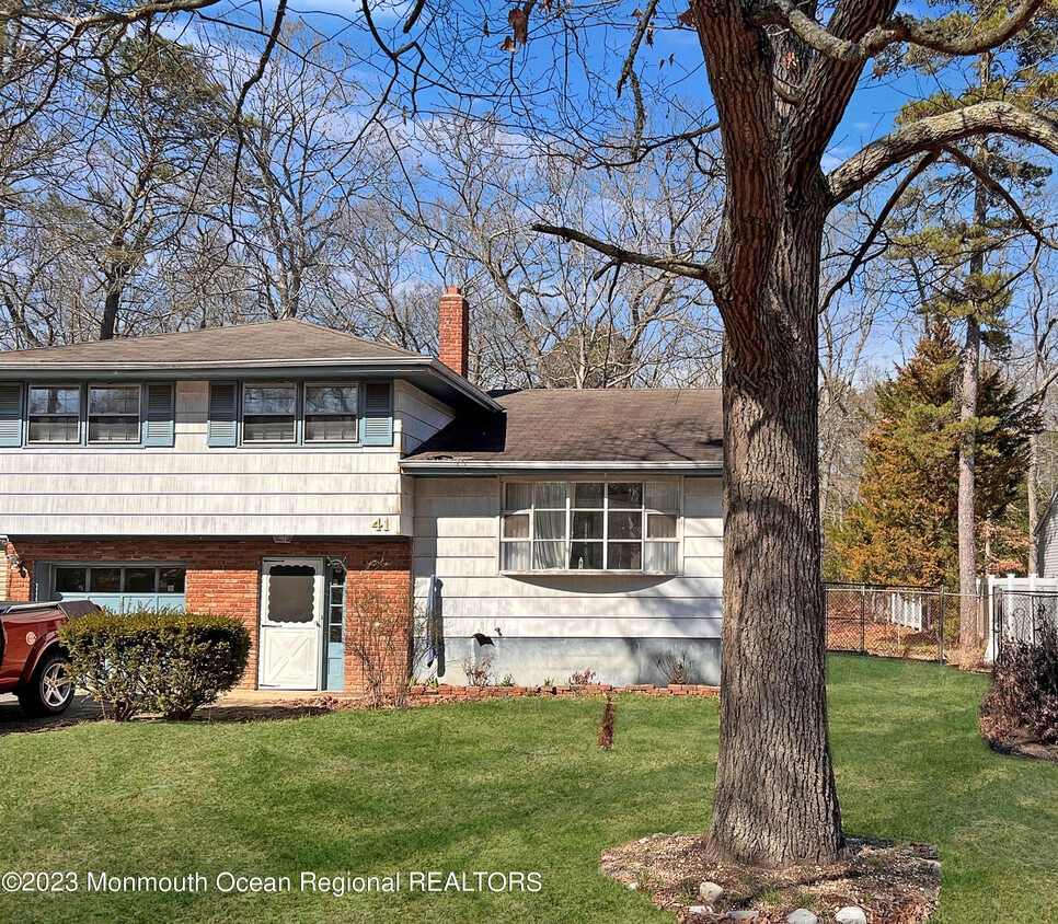 41 Serpentine Dr E, Berkeley Township, NJ 08721 House Rental in