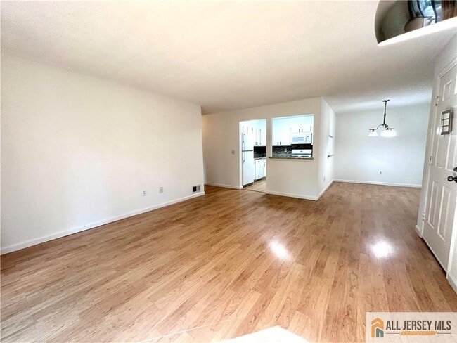 Building Photo - 437 Danbury Ln