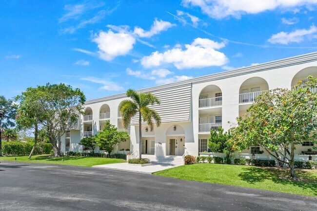 Foto del edificio - 765 Jeffery St