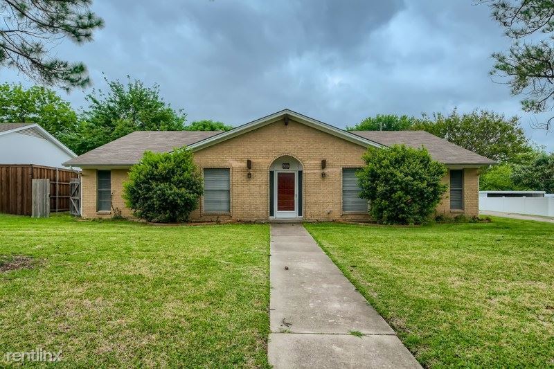 3 br, 2.5 bath House 908 Hilton Place House Rental in Denton, TX