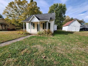 Building Photo - 706 N Erie St