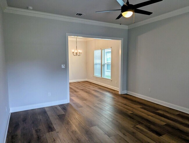 Foto del edificio - 143 Ridley Ln