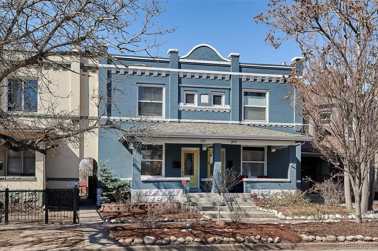 Foto principal - 251 S Lincoln St