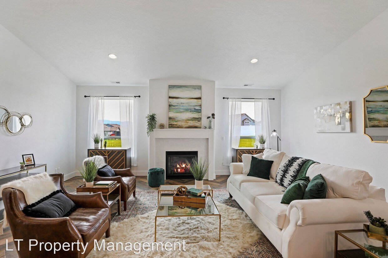 3 br, 2.5 bath House 19606 E 11th Ave House Rental in Spokane