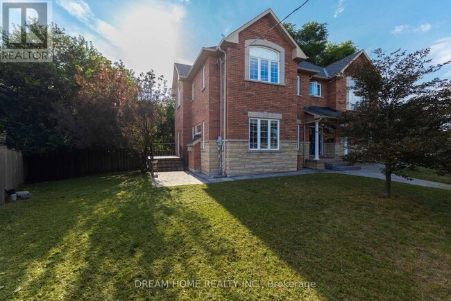 Building Photo - 4083 Ellesmere Rd