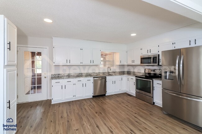 Building Photo - 120 Passons Rd