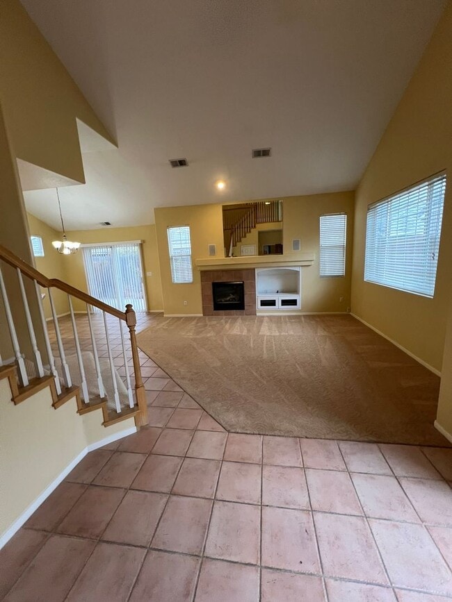 Building Photo - 3 Bed plus Office in the Meadows - Gated -...