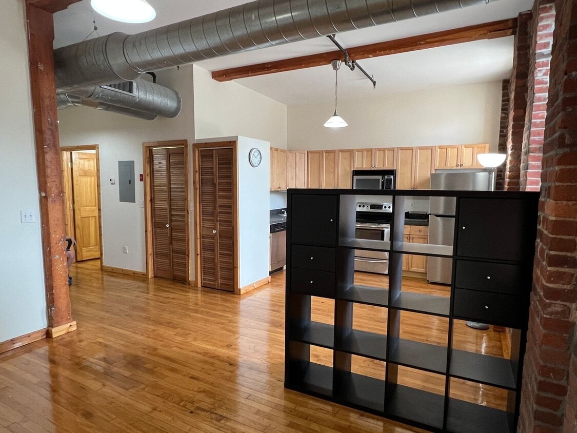 Primary Photo - Downtown Bridgeport 1-Bed, 1-Bath with All...