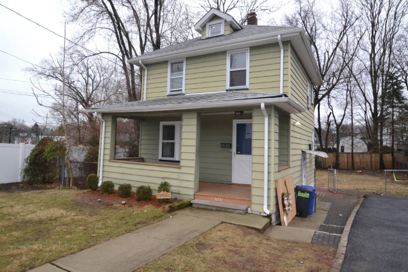 Primary Photo - 623 Ridgewood Ave