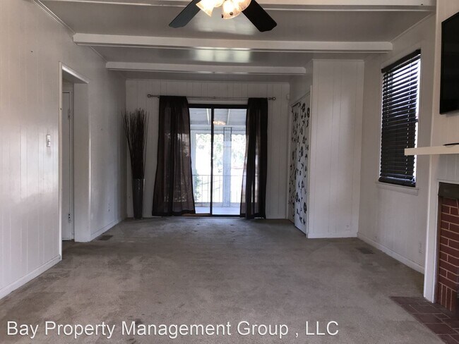 Building Photo - 3 br, 1 bath House - 4210 Raspe Ave