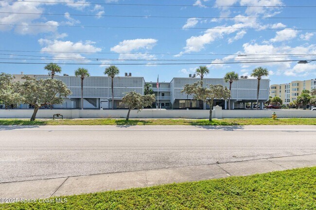 Foto del edificio - 4800 Ocean Beach Blvd