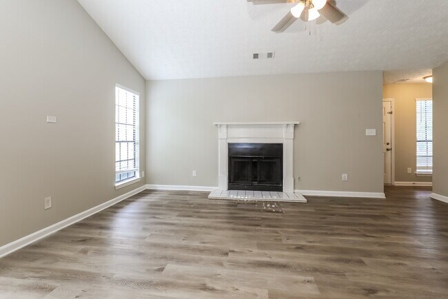 Foto del edificio - 527 Brookfield Way