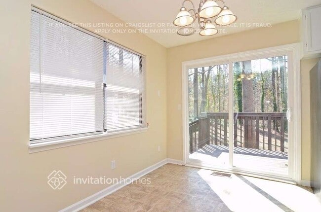 Building Photo - 206 Quail Hollow Dr