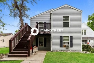 Building Photo - 2913 Dumesnil St