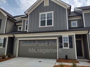 Building Photo - 23014 Clarabelle Dr