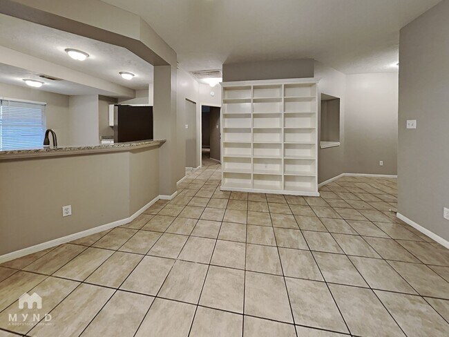 Building Photo - 1618 Regal Blue Ct