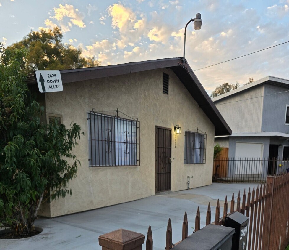 Photo - 2424 Sumac Dr (San Diego, CA)