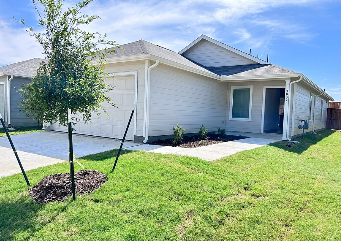 Foto principal - 3037 Tokara St