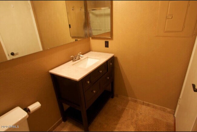 Foto del edificio - 5122 E Shea Blvd