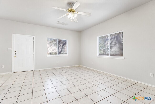 Foto del edificio - 832 Sagewood Trail