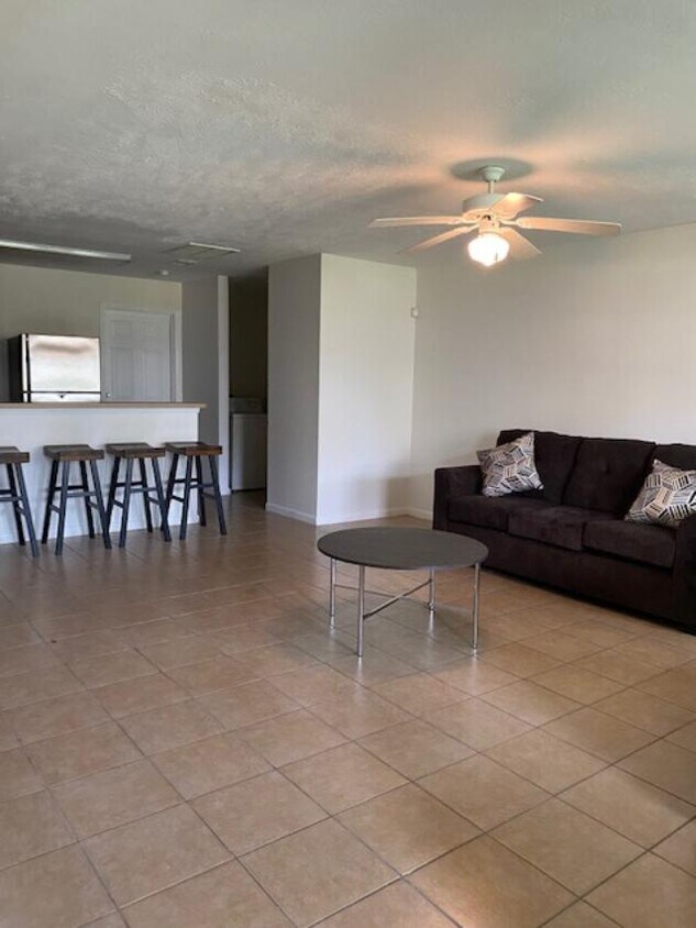 Foto principal - 23299 Richards Rd