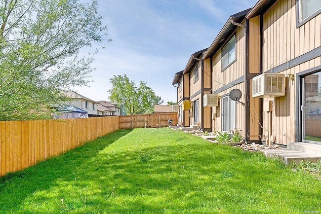 Building Photo - 9840 W Stanford Ave