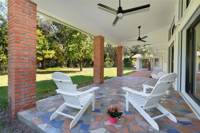 Foto del edificio - 6841 SW 130th Terrace