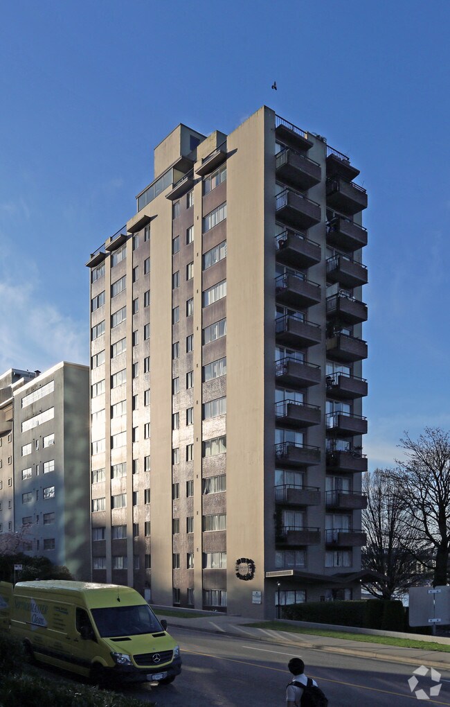 Photo du bâtiment - Penthouse Towers