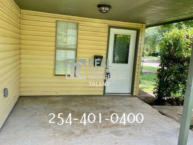 Foto del edificio - NOW AVAILABLE 3 Bedroom, 2 Bathroom Home f...