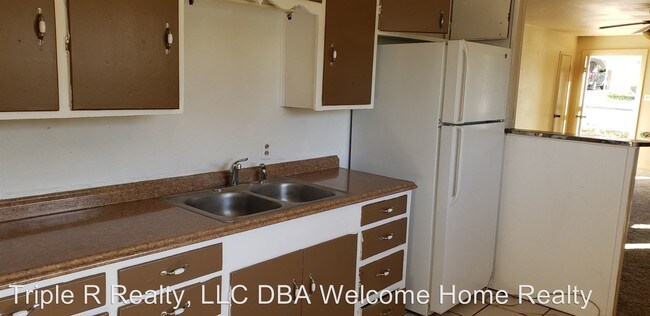 Building Photo - 3 br, 1 bath House - 801 Fillmore