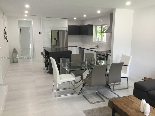 Foto del edificio - 1546 Van Buren St