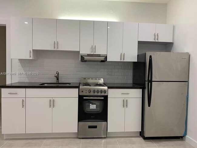 Foto del edificio - 319 W 28th St