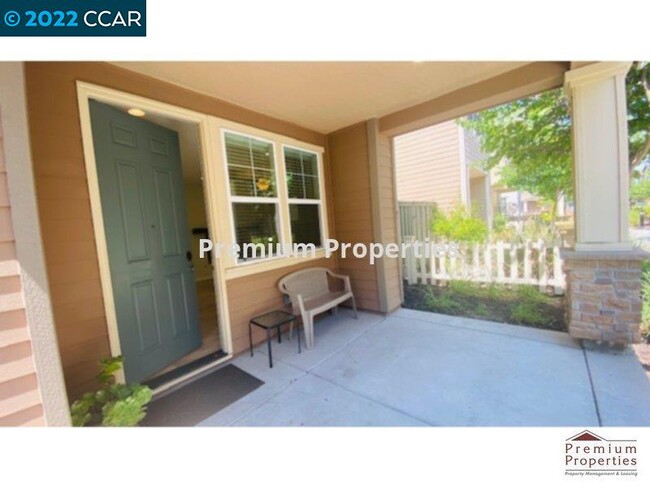Building Photo - 312 N Park Ct