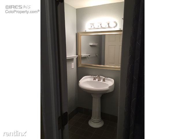 Building Photo - 3 br, 3 bath House - 1526 Carmela Ct